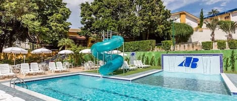 Indoor pool, 2 outdoor pools, pool loungers