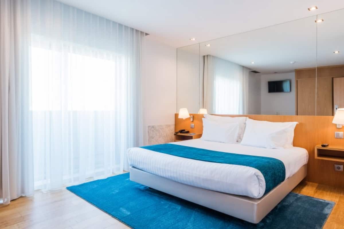 Minibar, in-room safe, desk, soundproofing