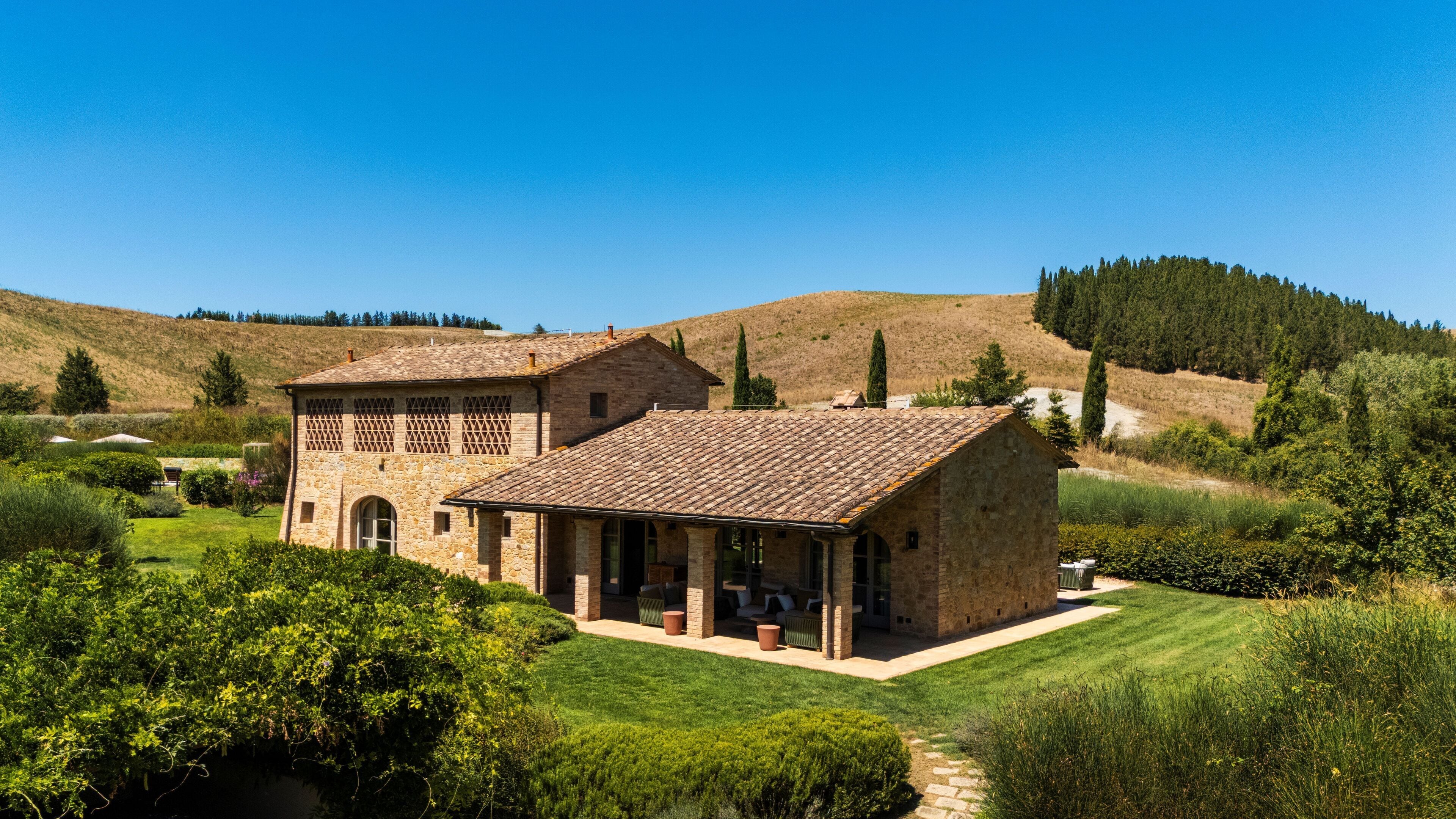 Room (Il Fienile) | Hypo-allergenic bedding, down comforters, minibar, in-room safe