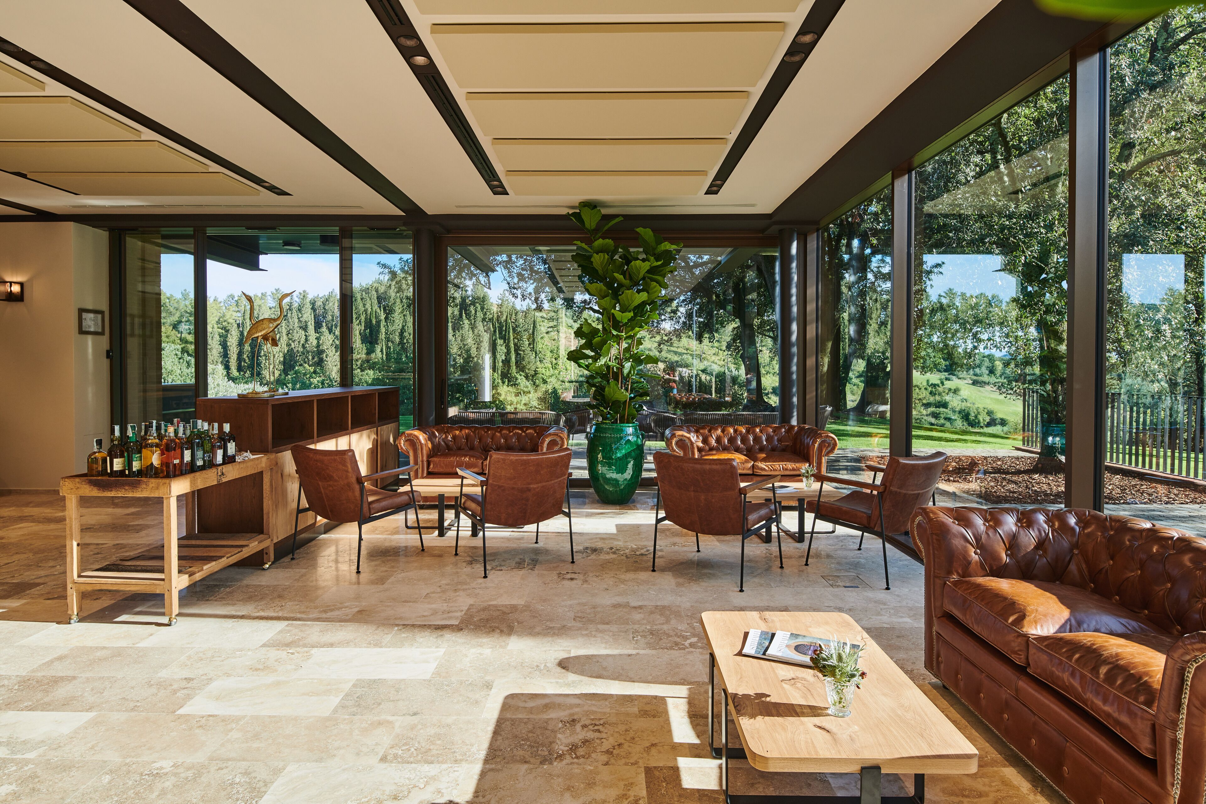 5 restaurants, breakfast, lunch, dinner served; italian cuisine