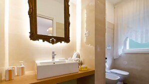 Single Room | Bilik Mandi