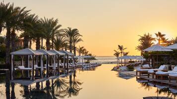 3 piscines extérieures, tentes de plage, parasols de plage