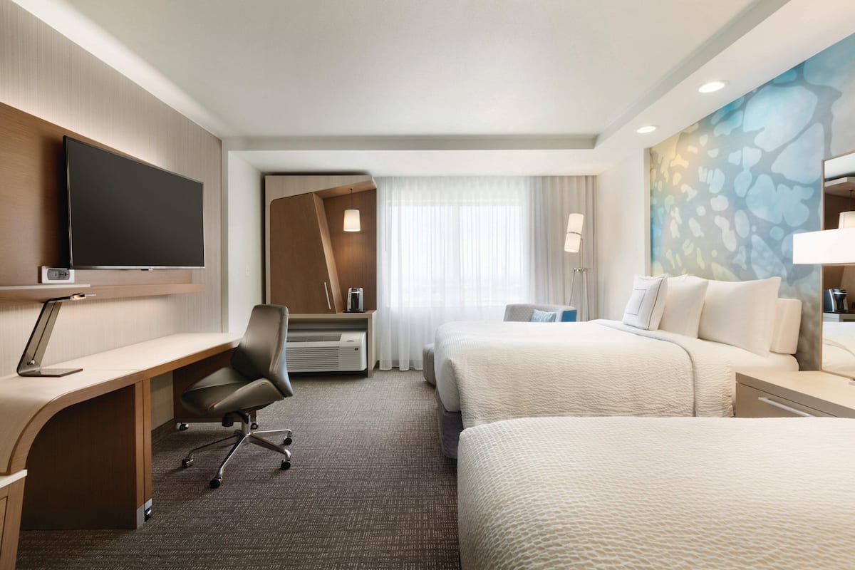 In-room safe, desk, iron/ironing board, free WiFi