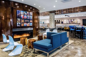 Lobby - Cambria Hotel McAllen Convention Center (McAllen)