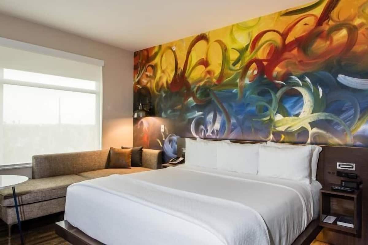 Bureau, rideaux occultants, fer et planche à repasser, Wi-Fi gratuit