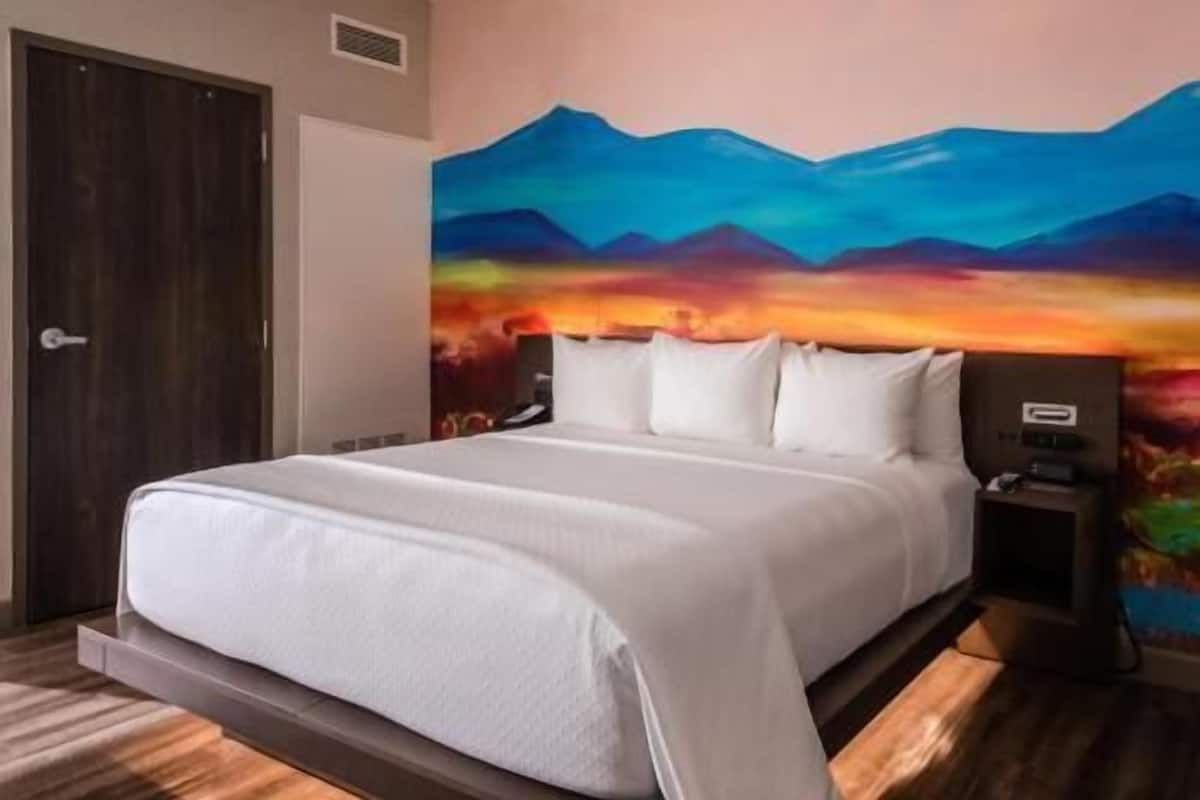 Bureau, rideaux occultants, fer et planche à repasser, Wi-Fi gratuit