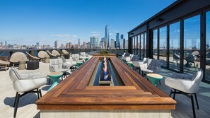 2 bars/lounges - Hyatt House Jersey City (Jersey City)