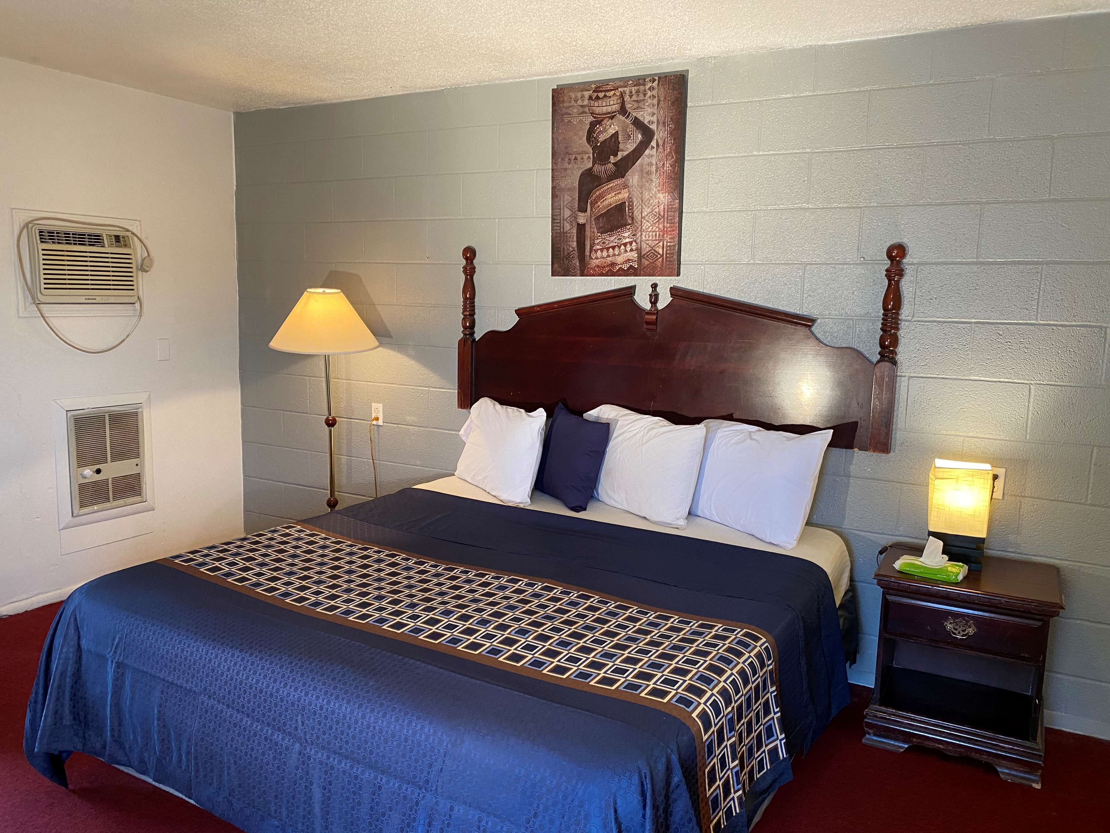 room, 1 king bed | desk, iron/ironing board, free wifi, bed sheets