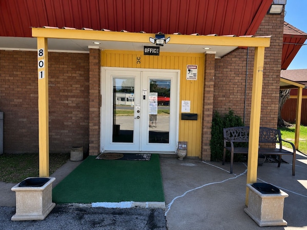 Front of property - Fairview Inn (Fairview)
