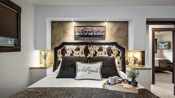 Rumah Eksekutif, 3 kamar tidur, 2 kamar mandi, gedung tambahan | 1 kamar tidur, seprai premium, dan selimut bulu angsa