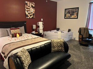 Deluxe Double Room | Individually decorated, iron/ironing board, free WiFi - Deer Creek Winery at Brooks Estate (Shippenville)