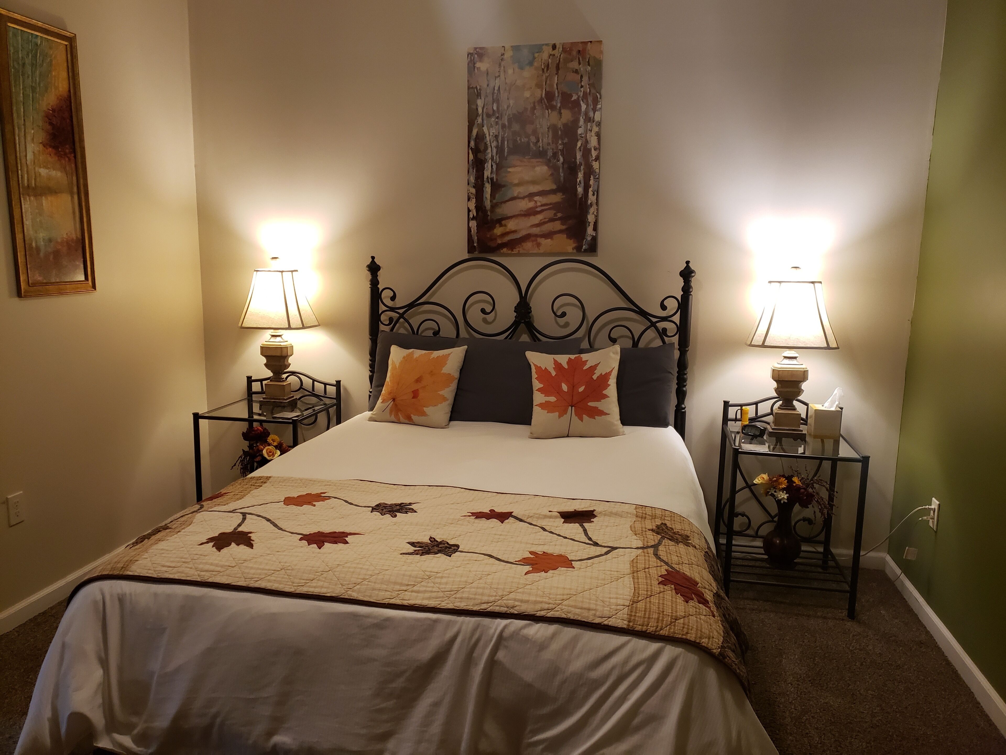 Décoration personnalisée, fer et planche à repasser, Wi-Fi gratuit