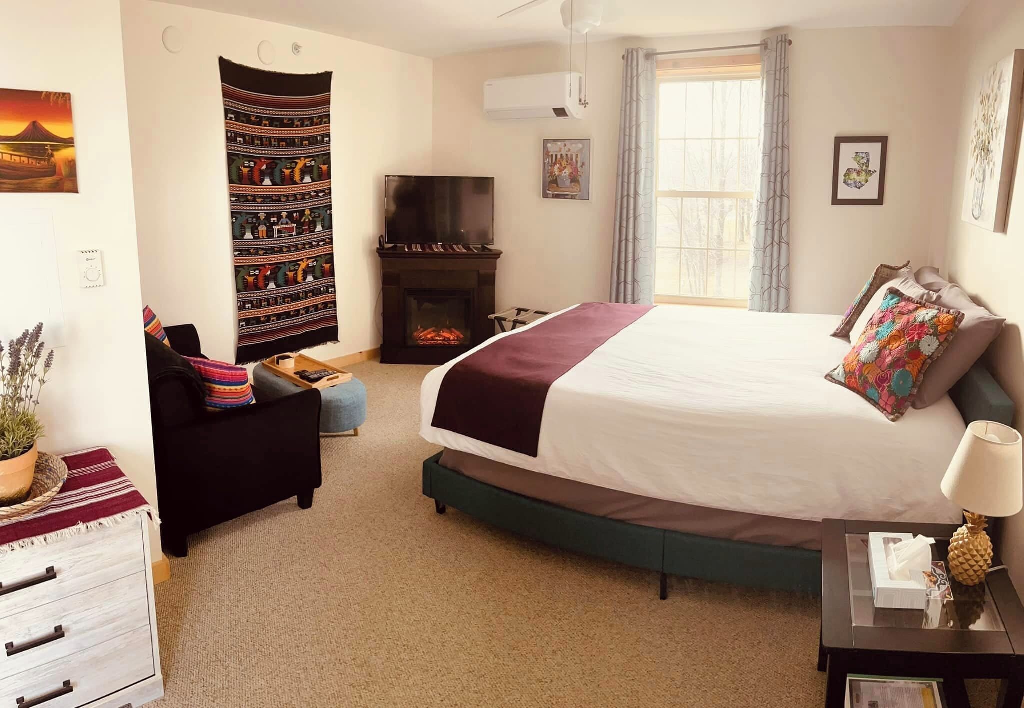 Décoration personnalisée, fer et planche à repasser, Wi-Fi gratuit