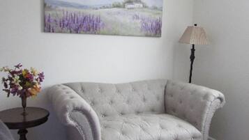 客廳 | 電視、壁爐