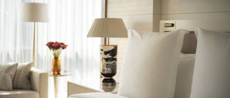 Literie de qualité supérieure, matelas Select Comfort, minibar