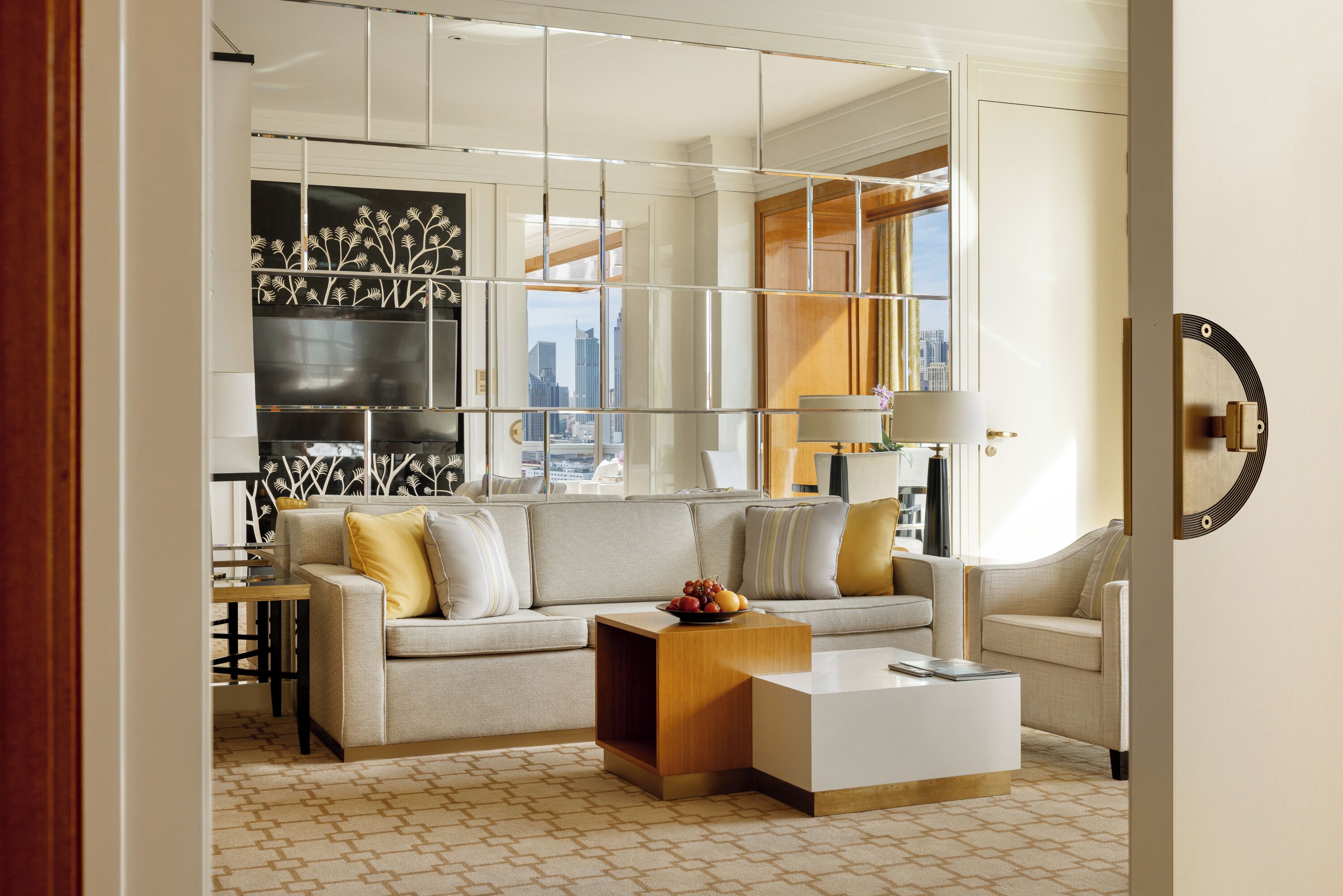 55-inch tv with cable channels, heated floors