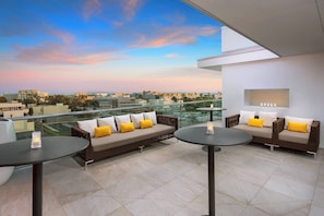 Terrace/patio - Courtyard by Marriott Santa Monica (Santa Monica)