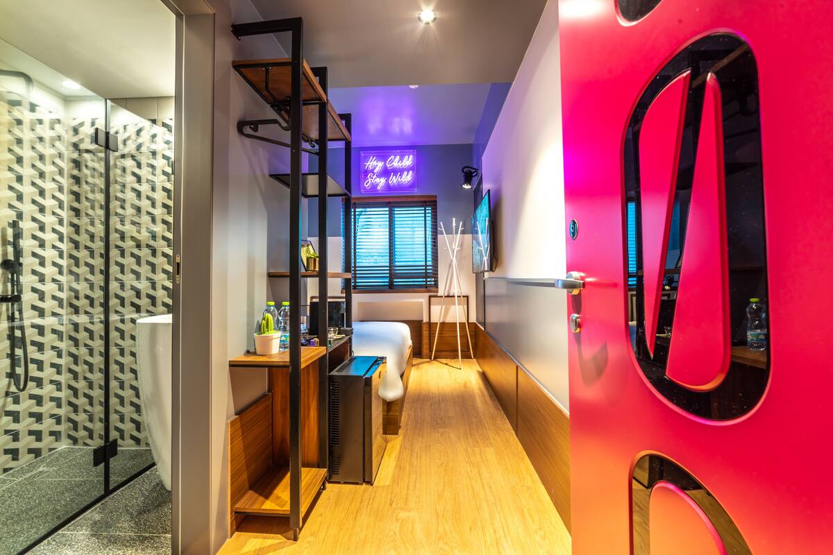 Soundproofing, iron/ironing board, free WiFi, bed sheets