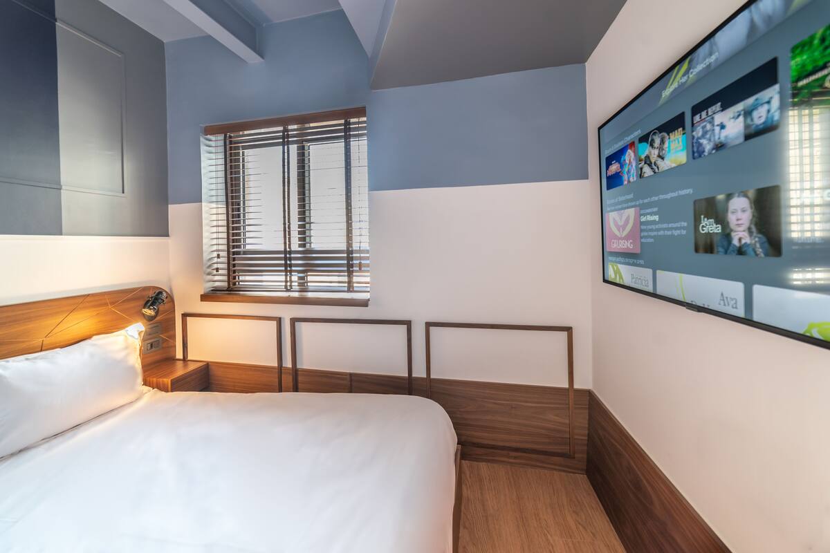 Superior Mini Double Bed | Kalis bunyi, seterika/papan seterika, Wi-fi percuma, cadar katil