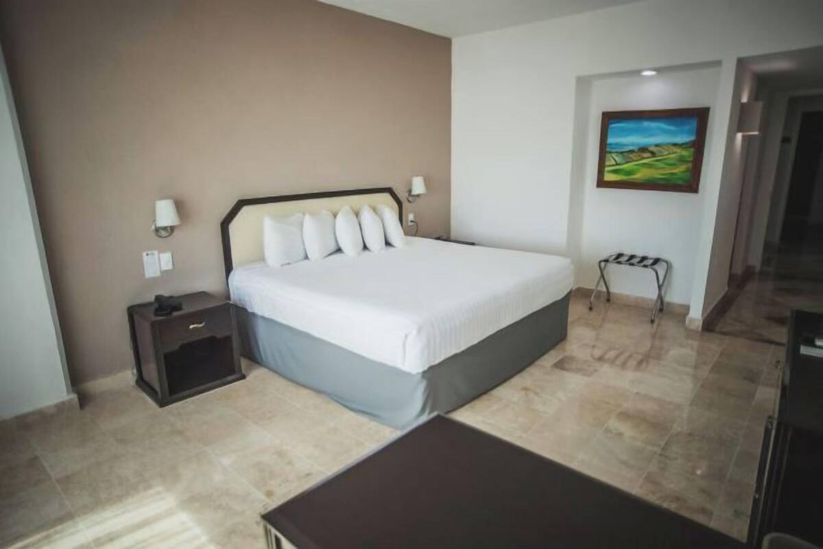 In-room safe, laptop workspace, blackout curtains, iron/ironing board