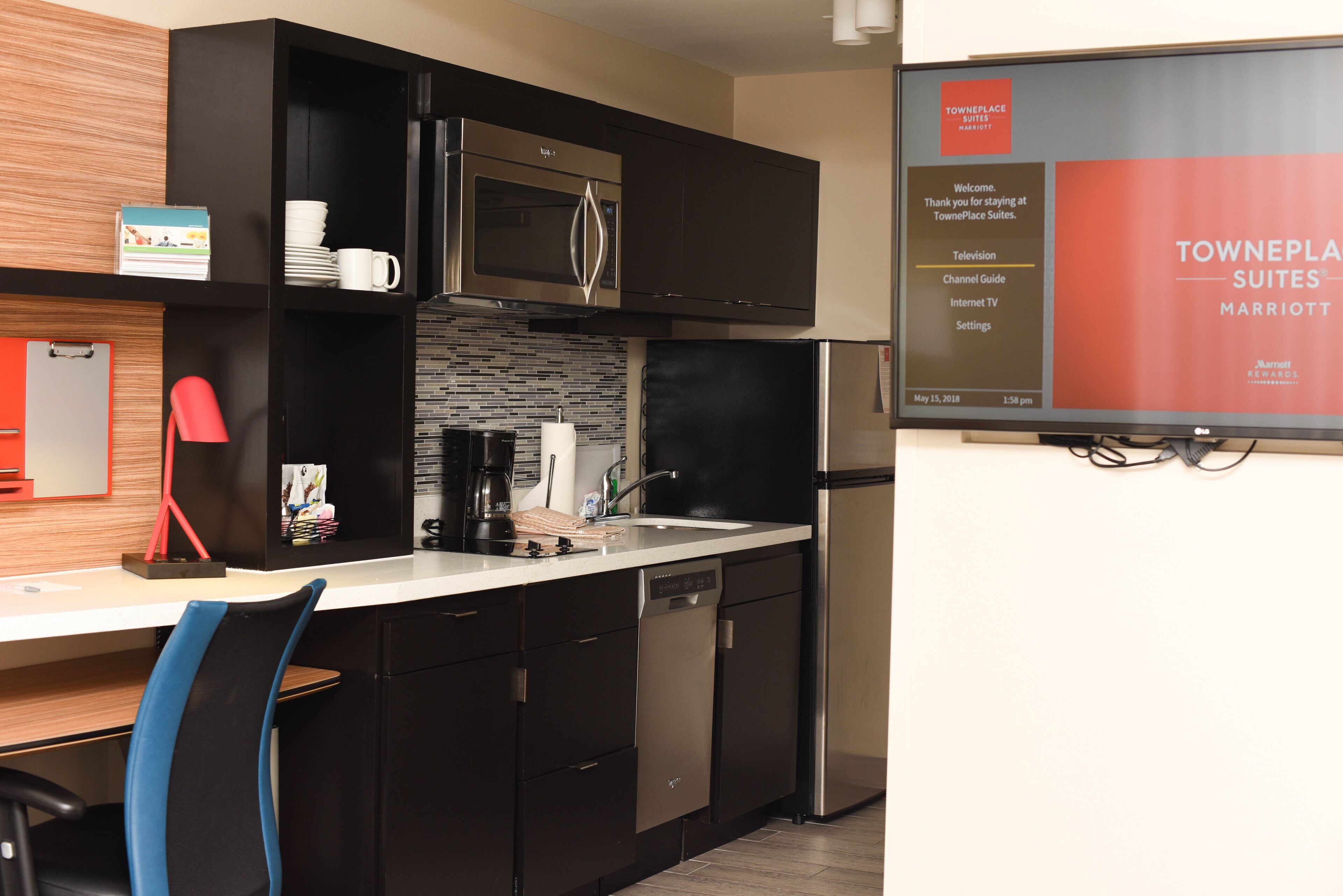 studio, 2 queen beds | premium bedding, desk, iron/ironing board, cots/infant beds