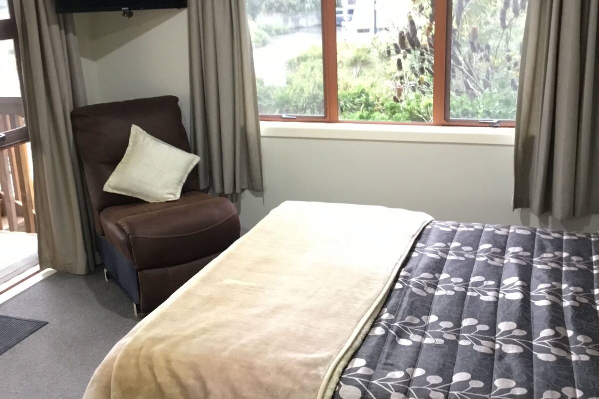 Doppelzimmer (Room 8)