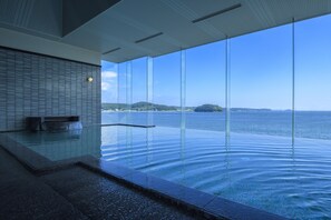 ห้องอาบน้ำสาธารณะ