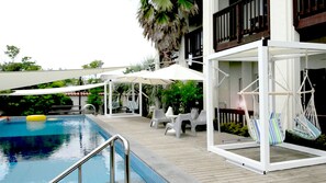 Piscina externa sazonal