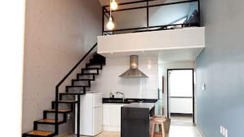 House, 1 Bedroom | Private kitchenette | Fridge, stovetop, rice cooker, cookware/dishes/utensils