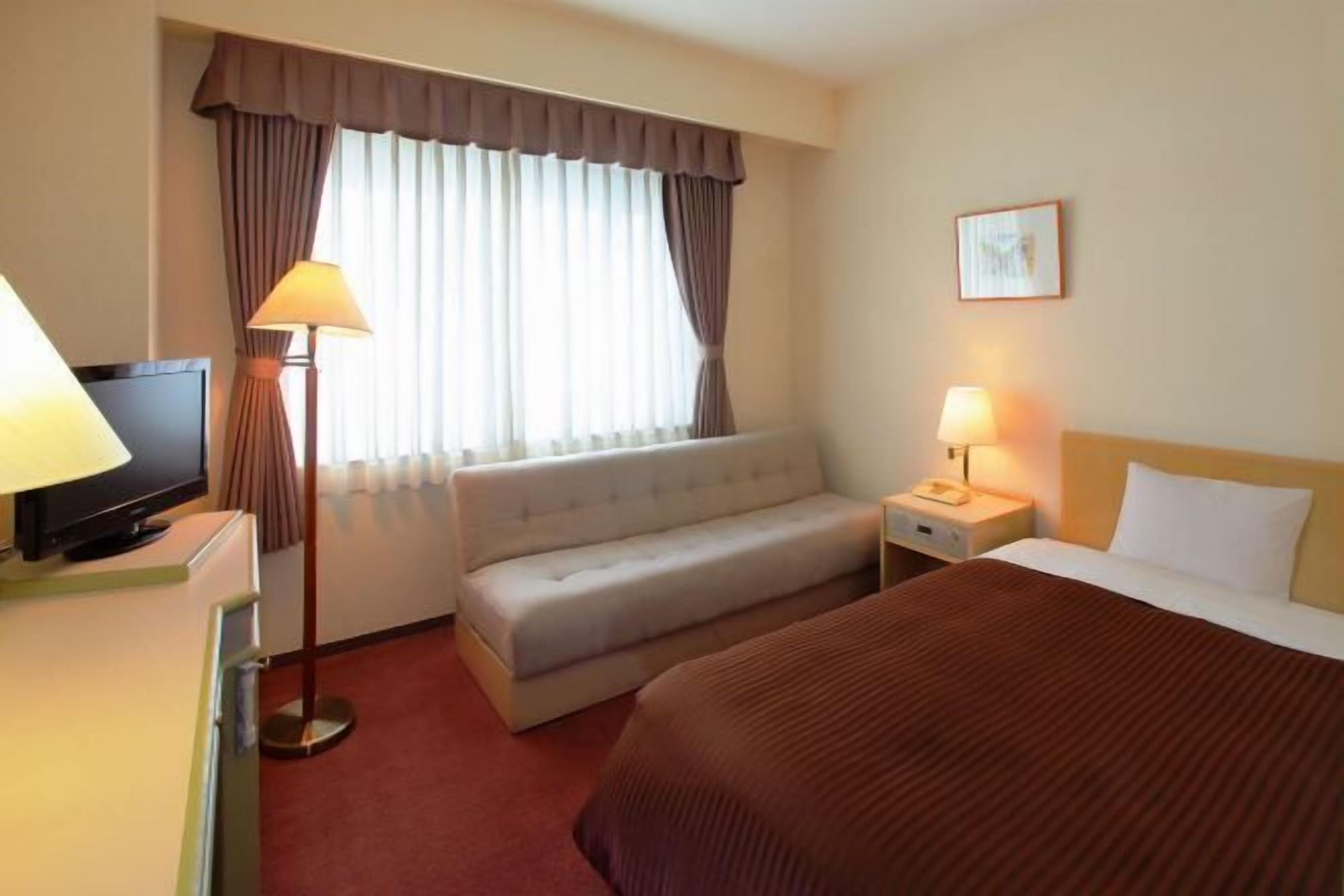 高級寢具、書桌、遮光布/窗簾、免費無線上網