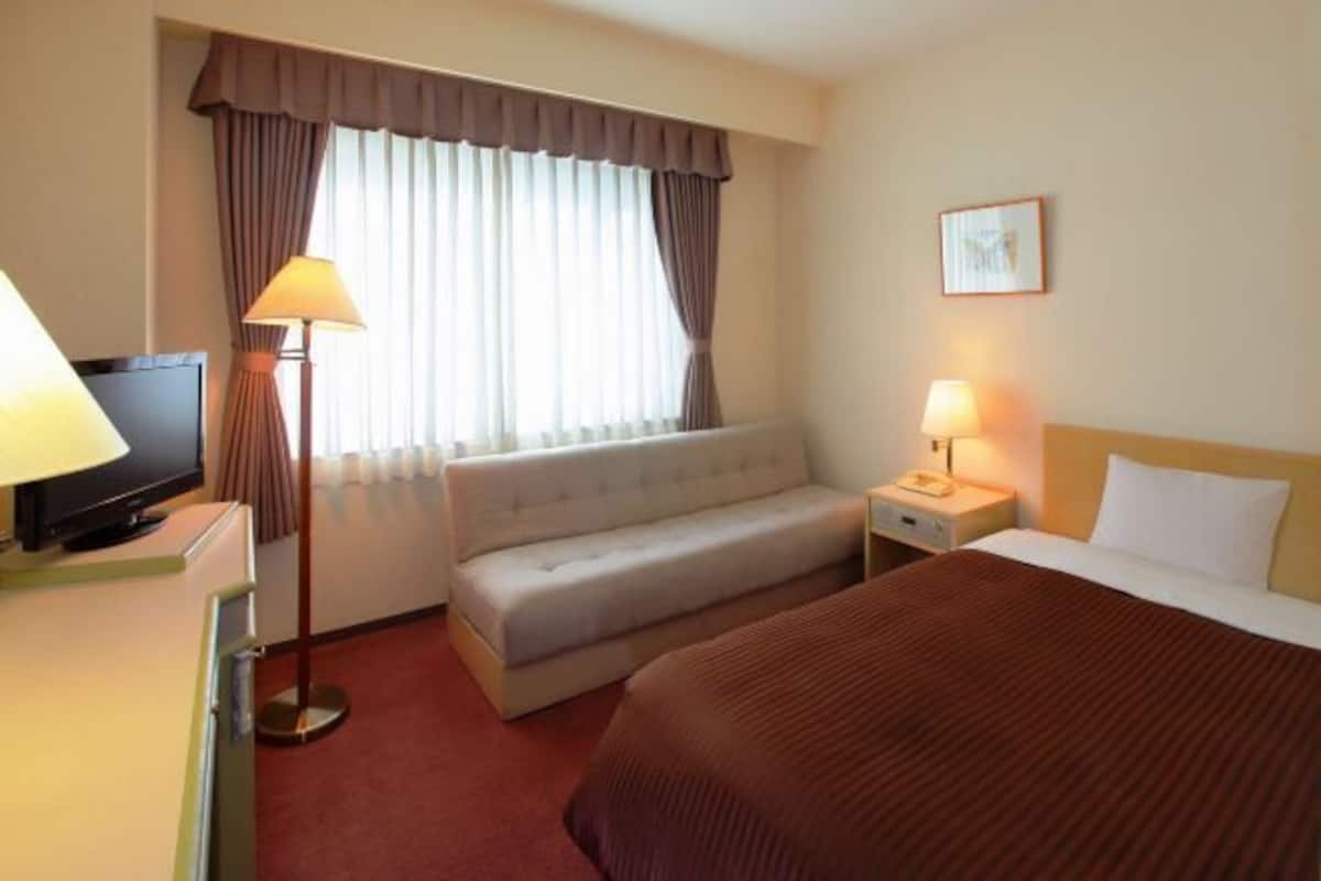 高級寢具、書桌、遮光布/窗簾、免費無線上網