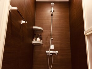 Shower, free toiletries, hair dryer, bathrobes - Calendar Hotel (Otsu)