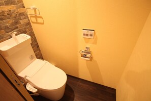 Japanese and Western Style Room for 6 People | Bathroom
