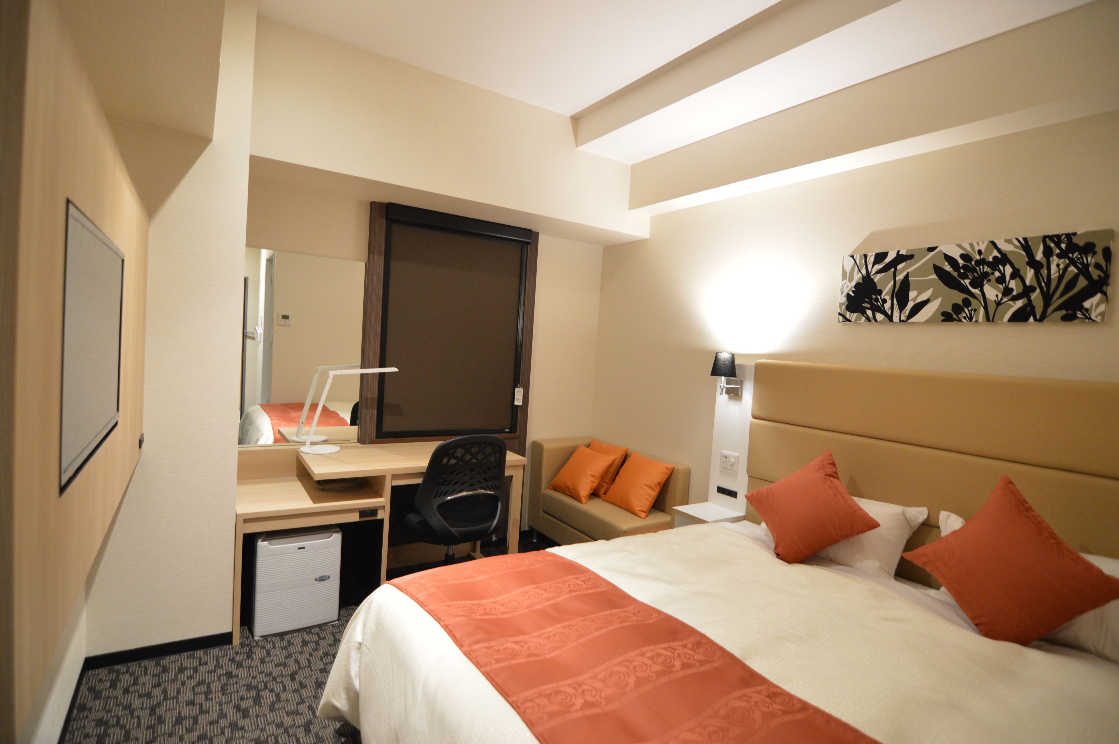 1 bedroom, desk, soundproofing, iron/ironing board