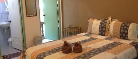 Standard Double Room | In-room safe, desk, soundproofing, free WiFi