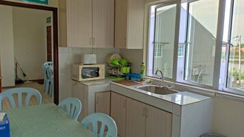 Fridge, microwave, oven, toaster