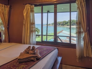 Superior Queen Room | 客房内保险箱、办公桌、遮光窗帘、免费 WiFi