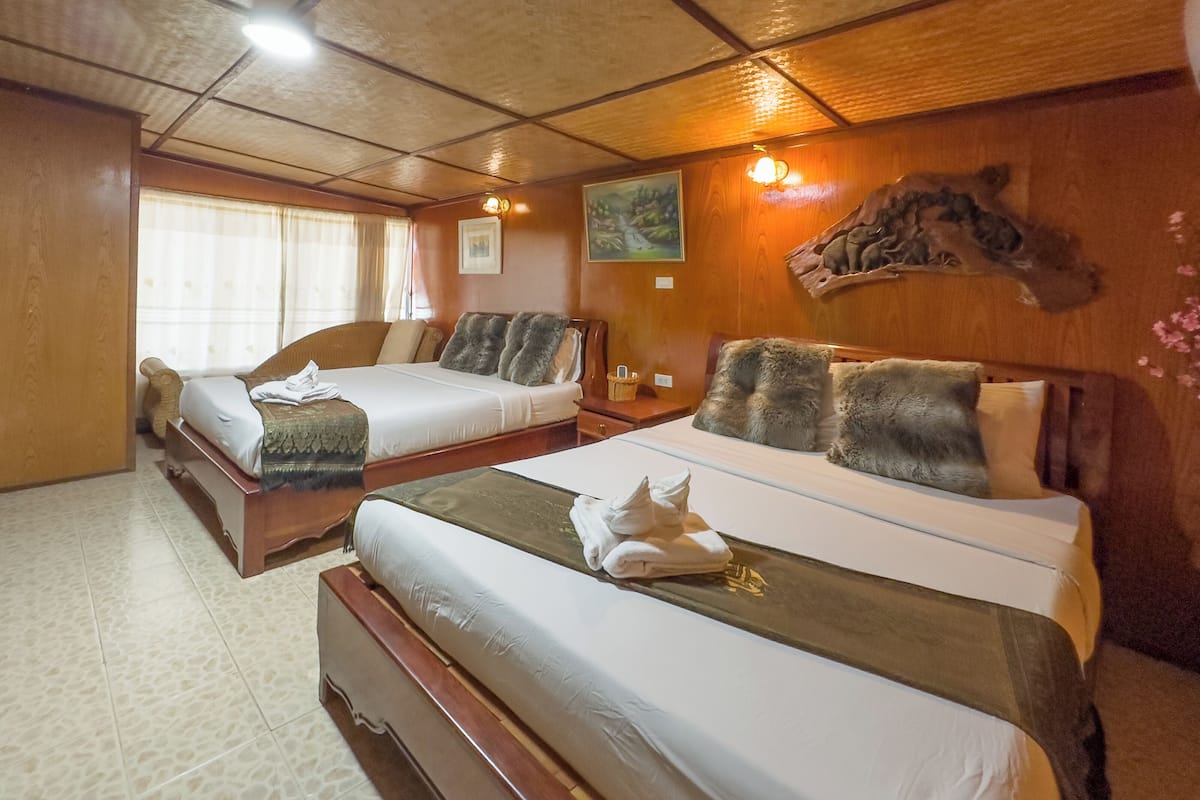 Superior Family | 1 bedroom, in-room safe, desk, blackout drapes