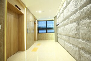 Nội thất lối vào