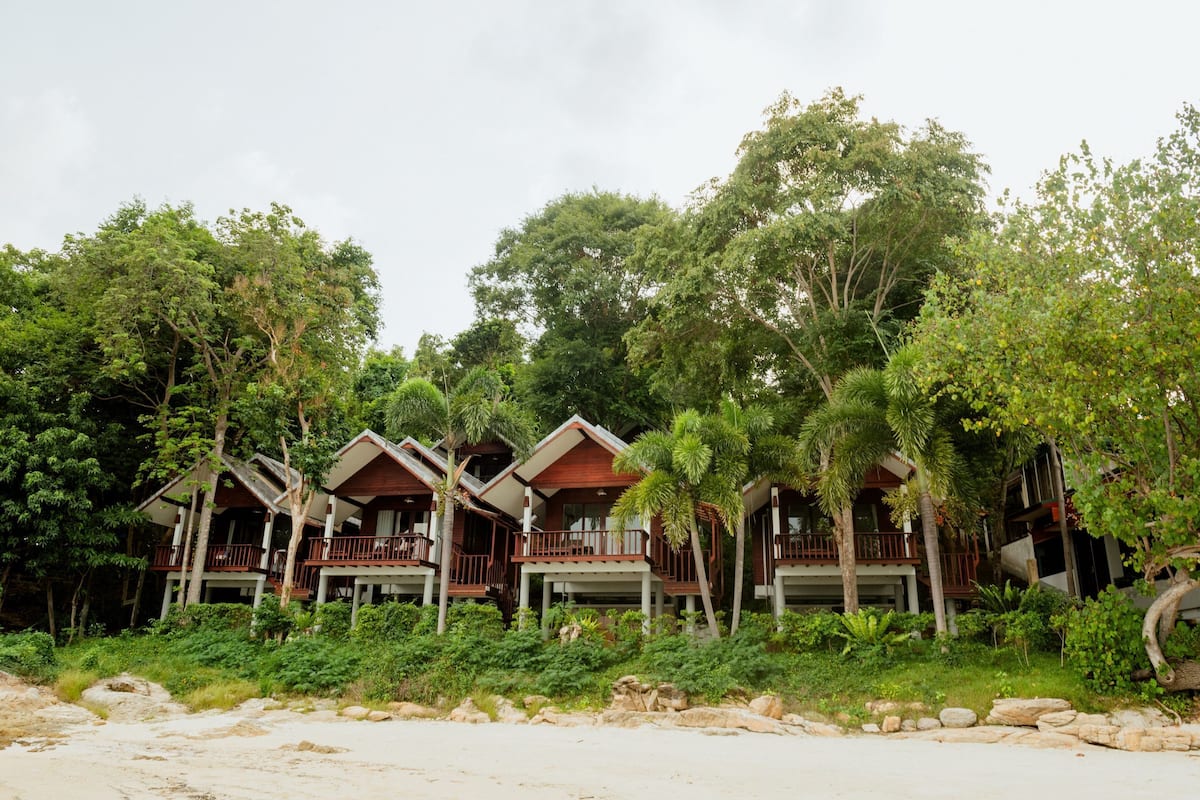 Balcony Beach front | 1 bedroom, free WiFi, bed sheets