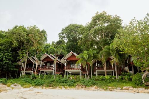 Balcony Beach front | Kostenloses WLAN, Bettwäsche