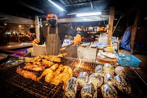 Alimentos y bebidas
