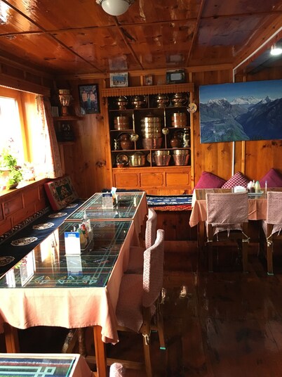 Hotel Khangri