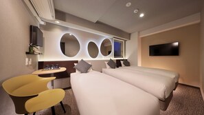 스탠다드 트리플룸 | 객실 내 금고, 책상, 무료 유선 인터넷