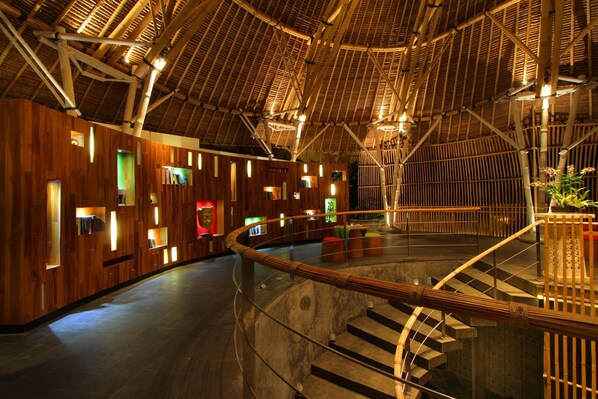 Se sirven desayunos, comidas, cenas y cocina internacional 