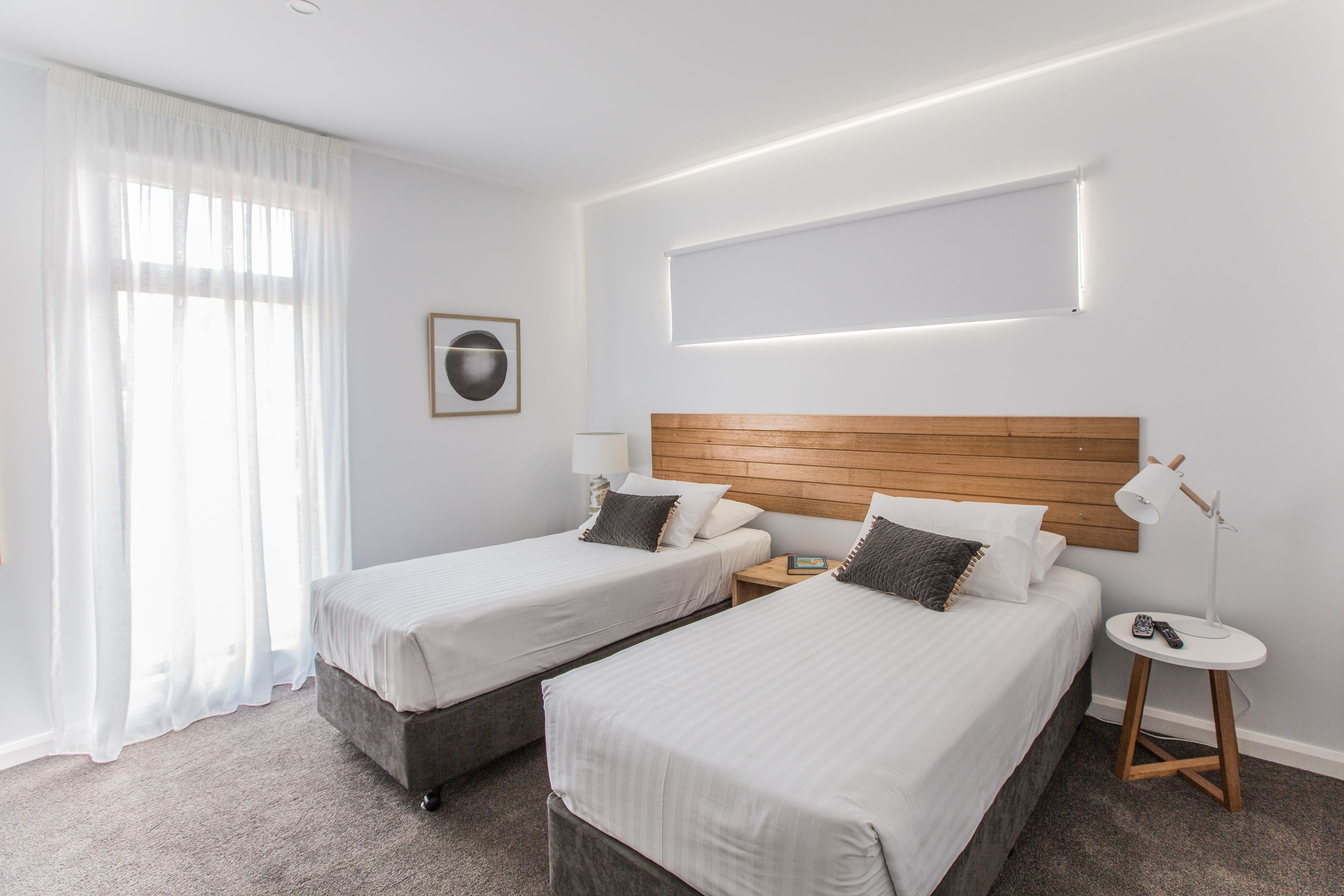 one bedroom apartment | 1 bedroom, minibar, in-room safe, iron/ironing board