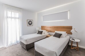 One Bedroom Apartment | 1 bedroom, minibar, in-room safe, iron/ironing board - Island Quarters (Whitemark)