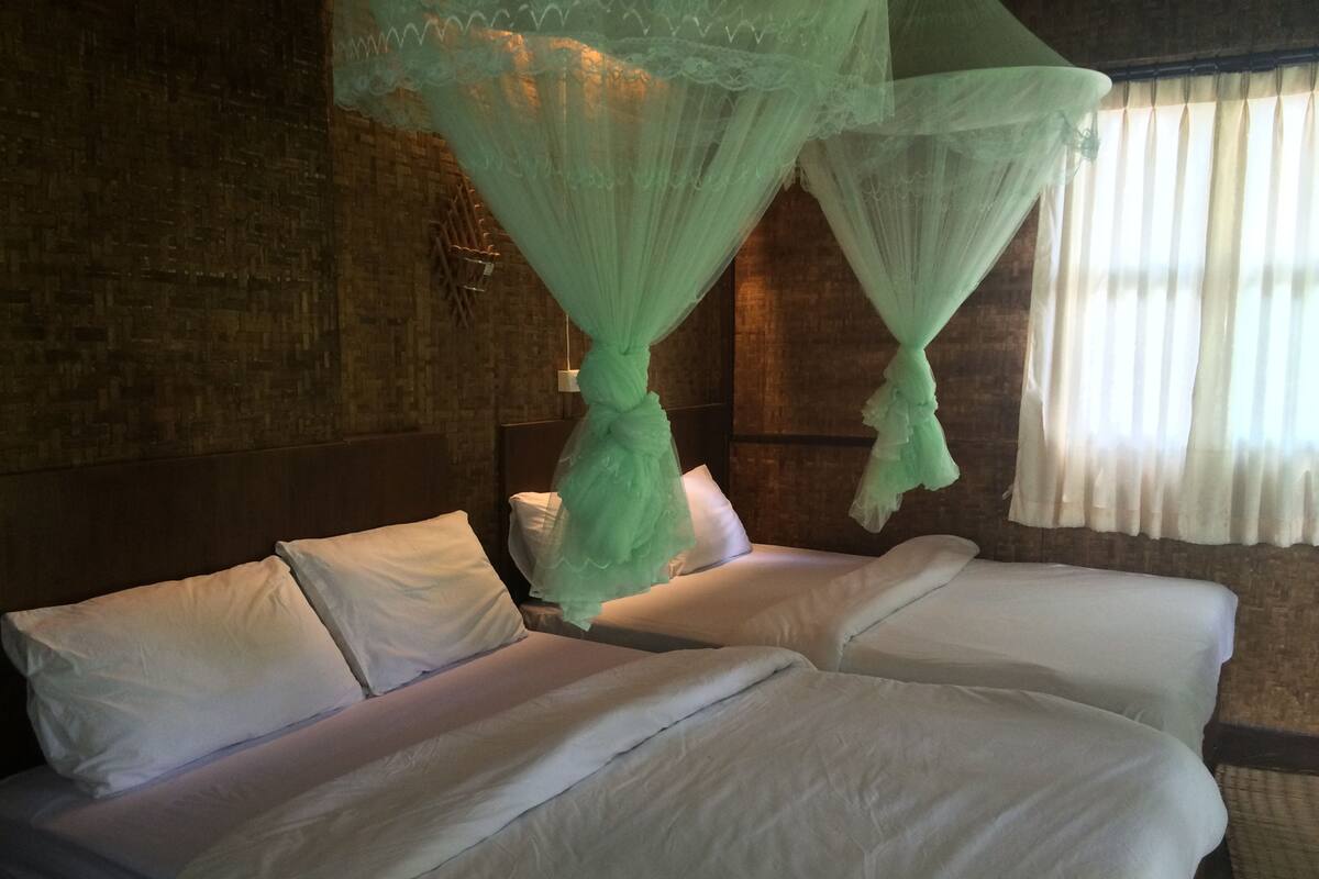 Family Cottage, 2 Double Beds | Desk, rollaway beds (surcharge), WiFi (free)