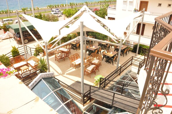 Breakfast, lunch, dinner served; international cuisine - Xeno Club Mare Hotel (Alanya)