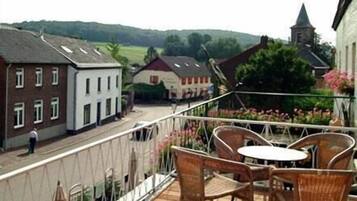 Standard Double Room, Balcony, Hill View | Balcony